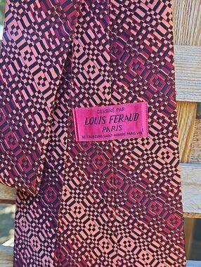 Vintage 70s Louis Feraud Pink Burgundy Geometric Silk Tie